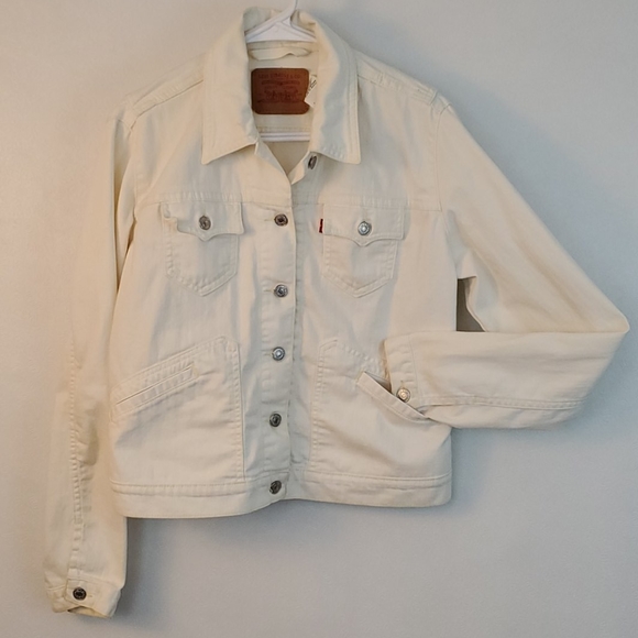 Levi's Jackets & Blazers - Levi's white denim jacket Junior's large